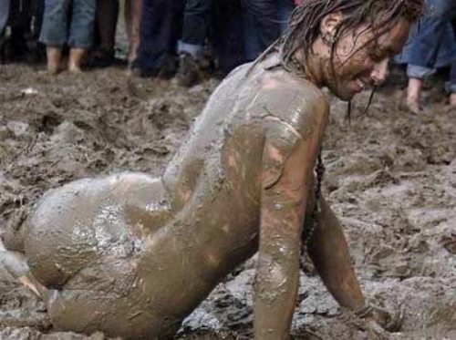 Naked In The Mud Xxx Pics 39