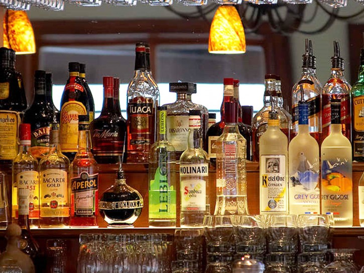 Choose Your Poison What You Drink At A Night Club Says About You